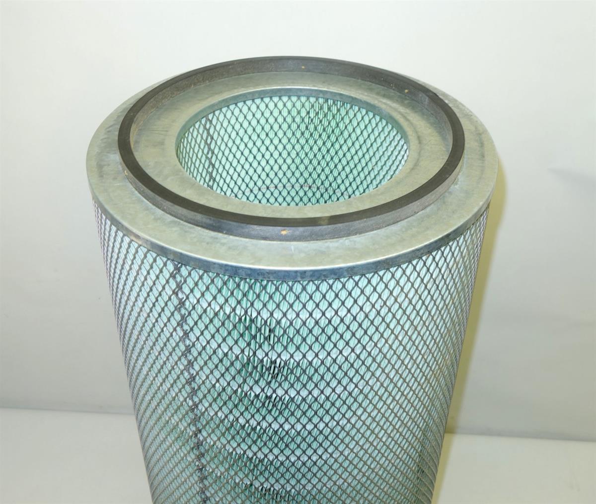 FM-222 | 2940-01-361-2407 Air Filter for LMTV M1078 and FMTV M1083 NOS (4).JPG