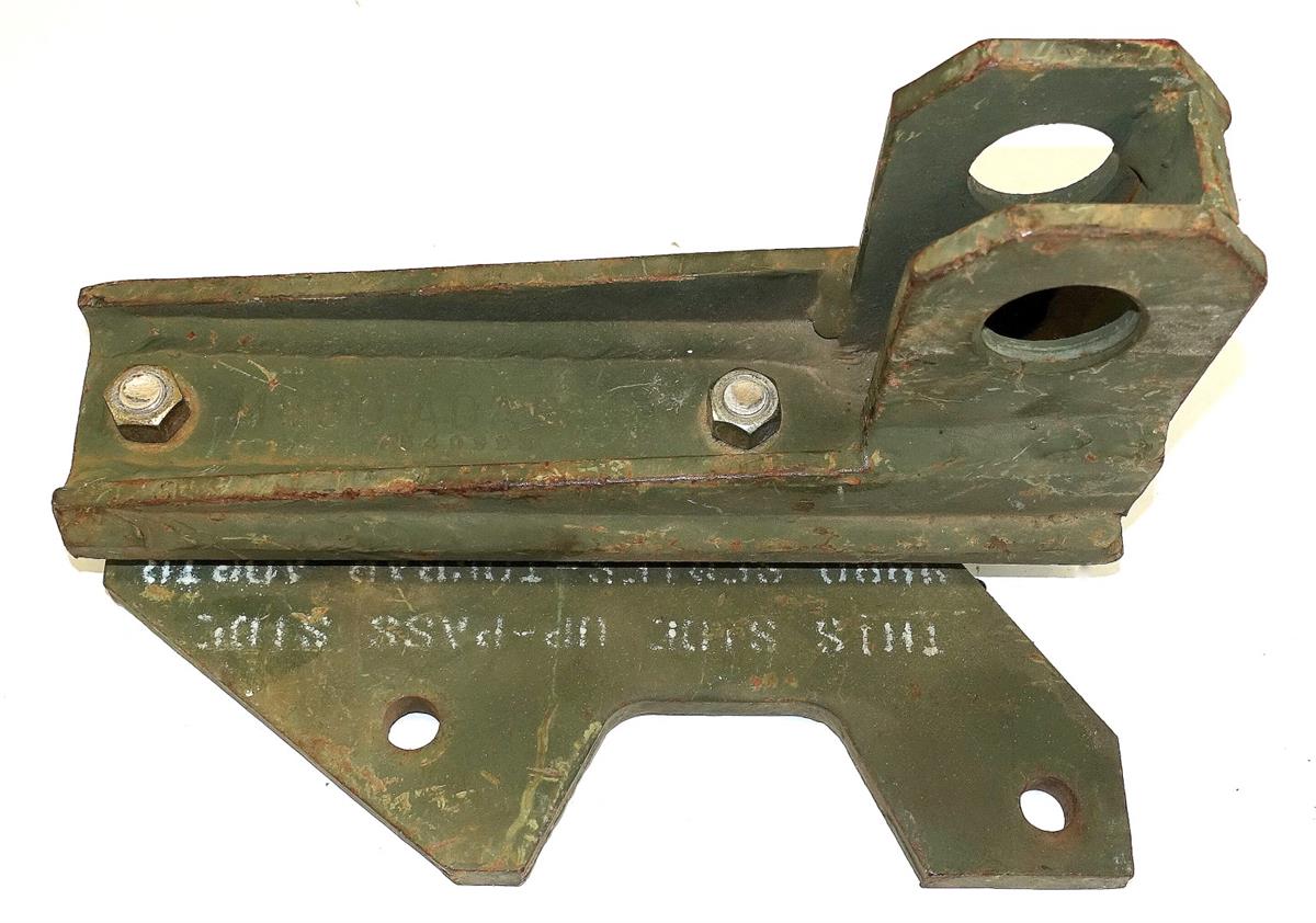 All-5205 | 4910-01-047-9791 M880 Tow Bar Adapter NOS (2) (Large).JPG