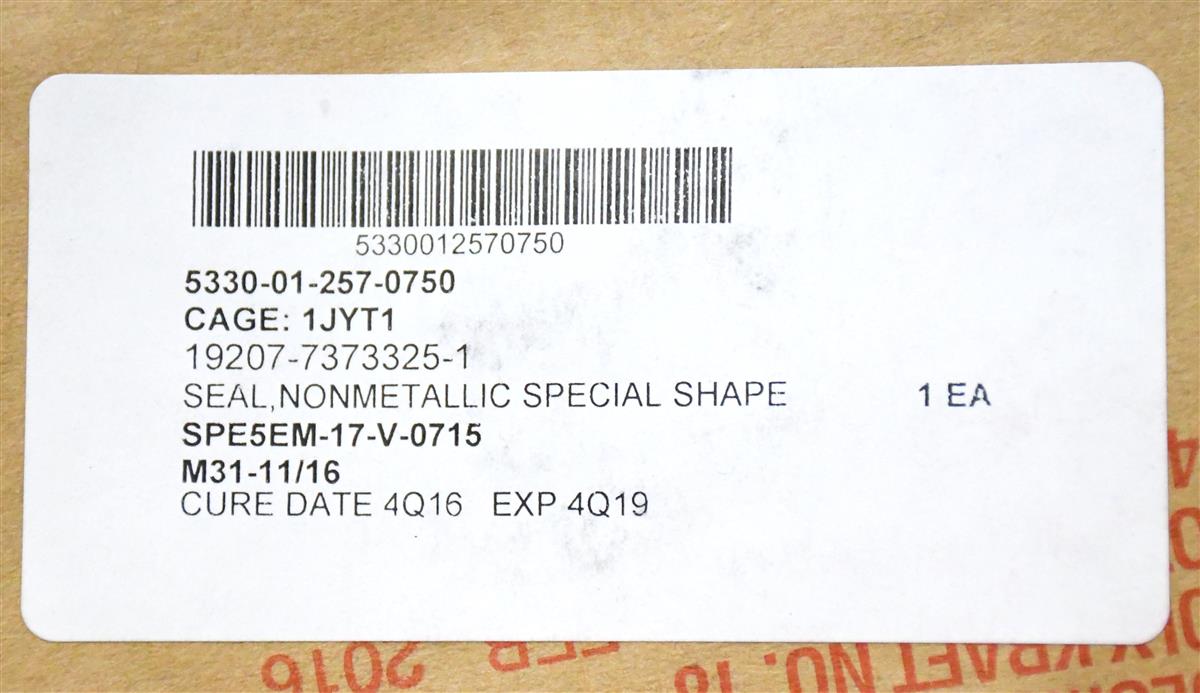 5T-2235 | 5T-2235  Seal Nonmetallic Special Shape M809 M939 M939A1 (3).JPG